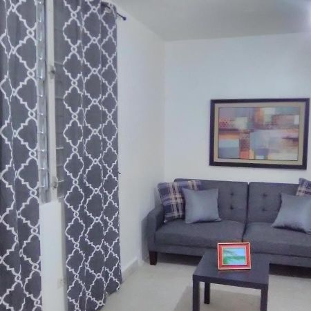 Hermoso Apartamento Frente Aeropuerto De Isla Verde San Juan Exterior photo