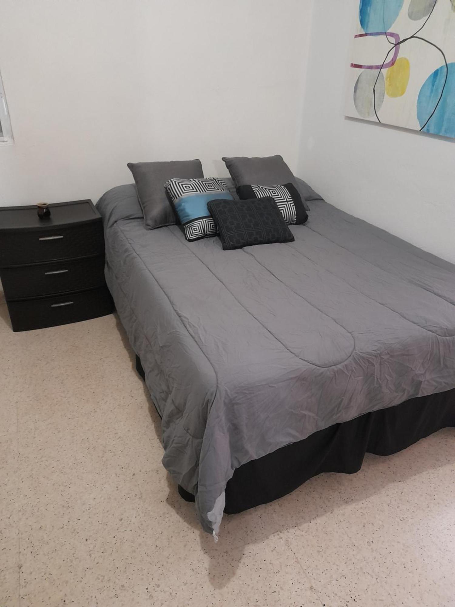Hermoso Apartamento Frente Aeropuerto De Isla Verde San Juan Exterior photo